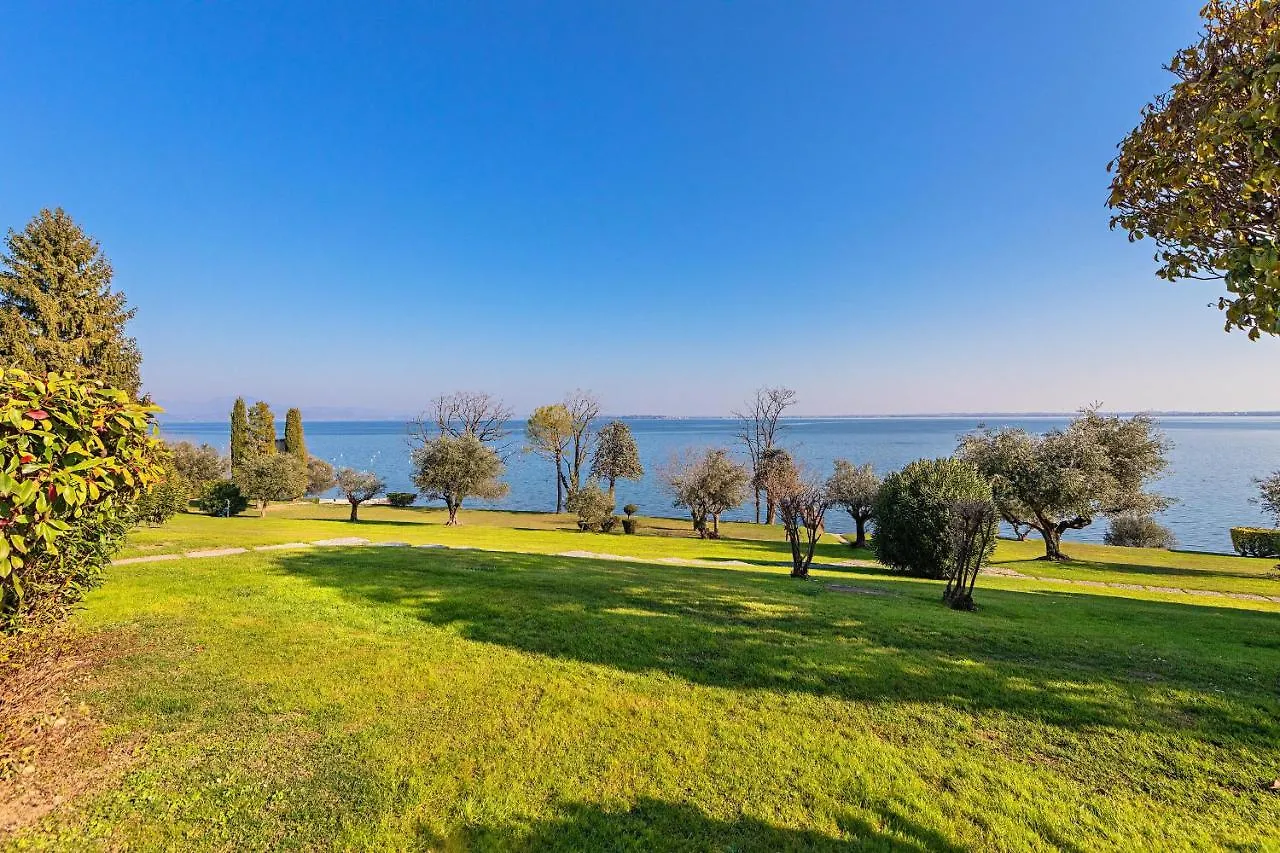 Il Melagrano A11 By Wonderful Italy Villa Padenghe sul Garda 0*,  Italy